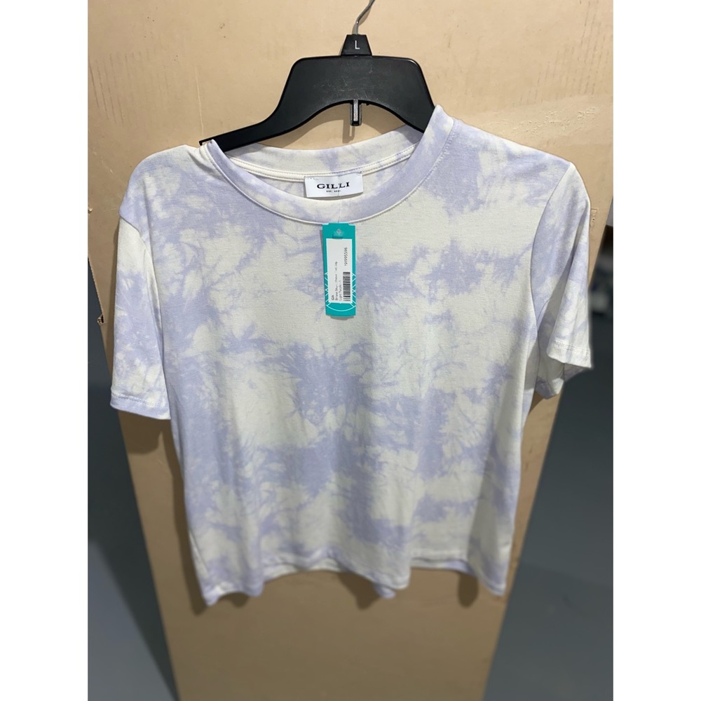 Gilli new with tag Women’s blouse size L